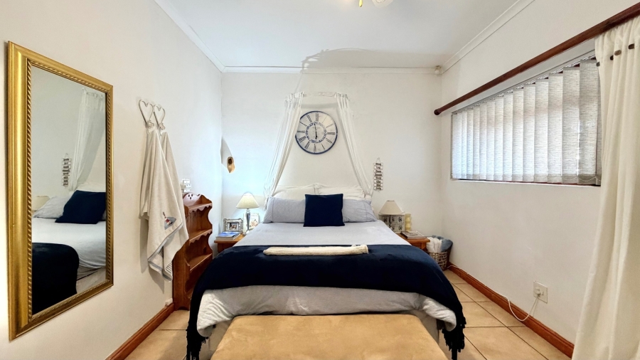 4 Bedroom Property for Sale in Heldervue Western Cape